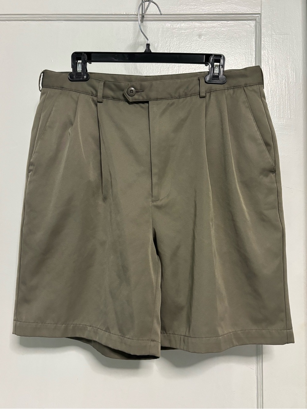 Haggar Men's Olive Flat Front Shorts